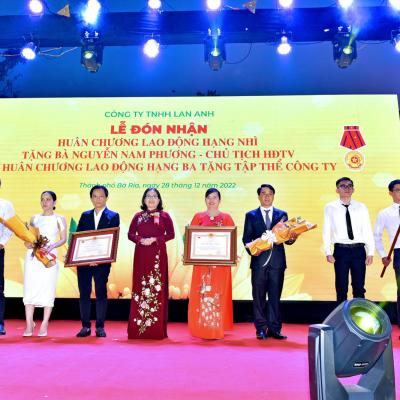 Bà Rịa – Vũng Tàu: Công ty Lan Anh đón nhận Huân chương Lao động