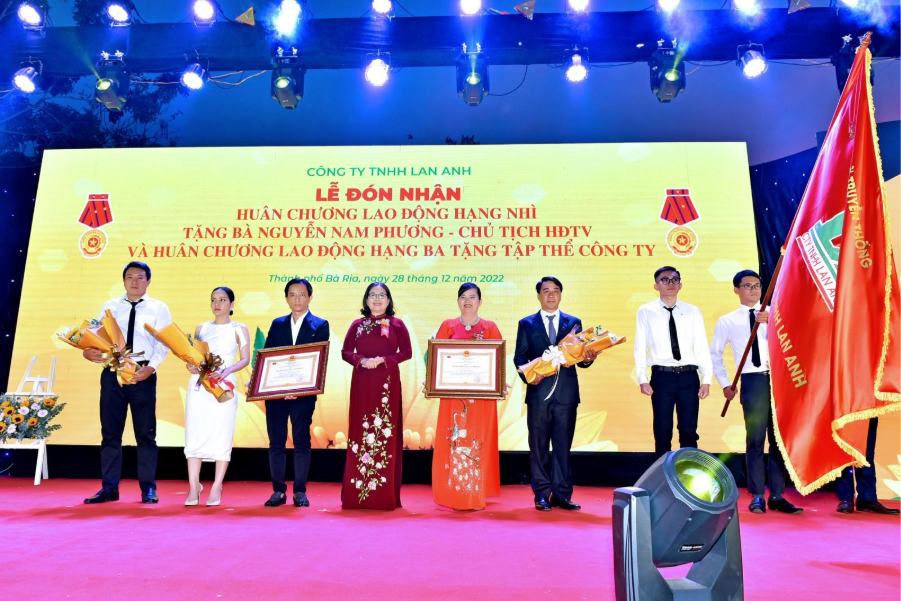 Bà Rịa – Vũng Tàu: Công ty Lan Anh đón nhận Huân chương Lao động