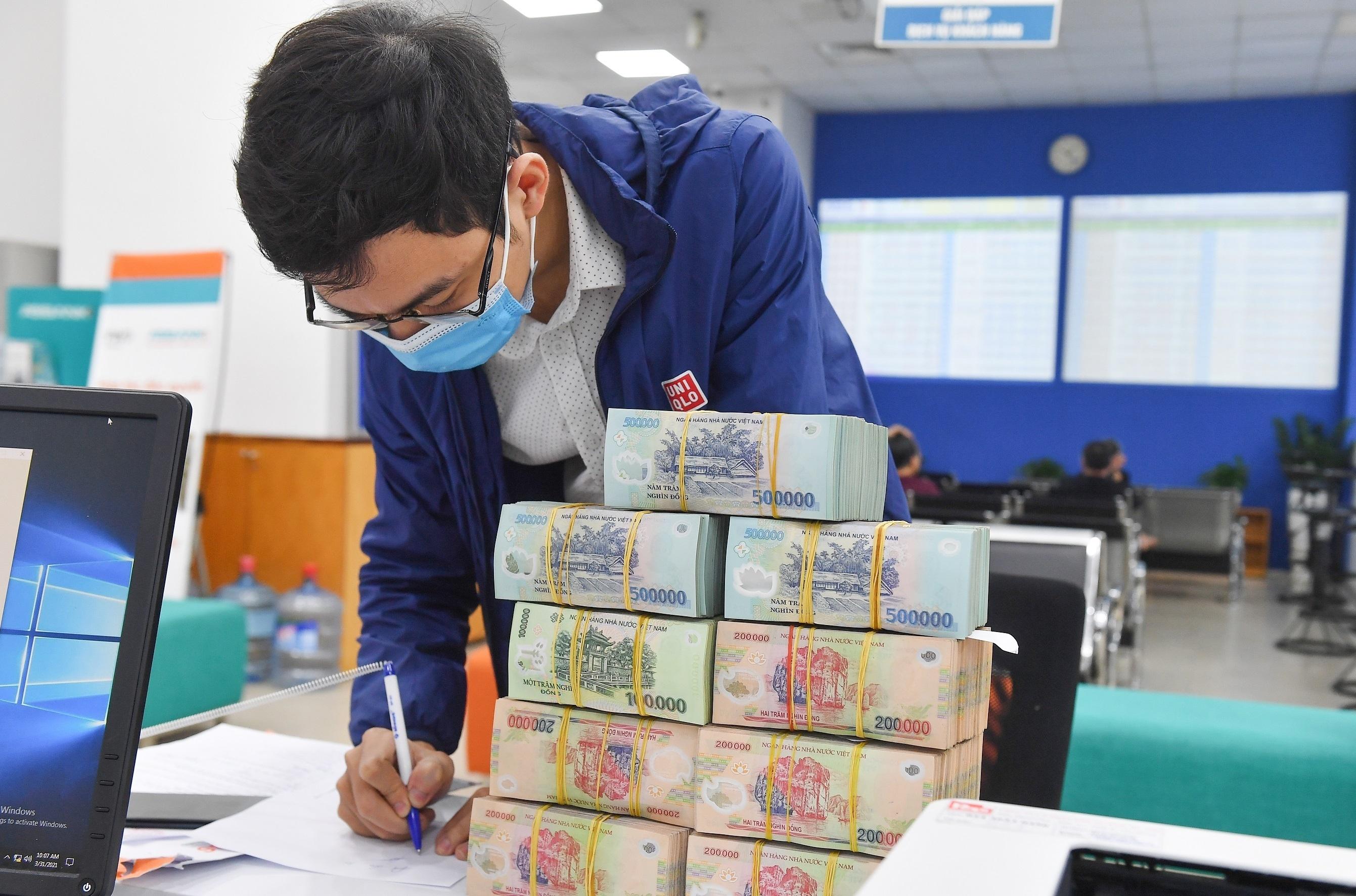 Lãi suất tăng lên 13-14%/năm, thu nhập 50 triệu có nên vay mua nhà?